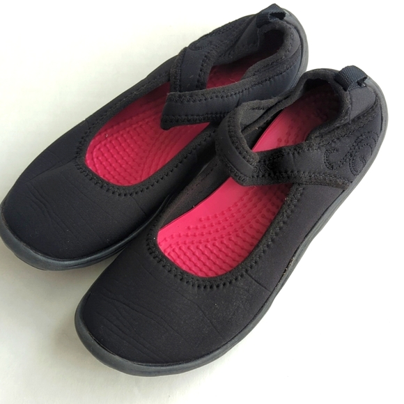 CROCS Other - Crocs Girls‎ Shoes Black Mary Jane Fabric